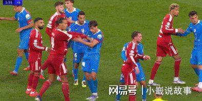 阿贾克斯队员碾压对手,轻松获胜的简单介绍 阿贾克斯队员碾压对手,轻松获胜的简单介绍