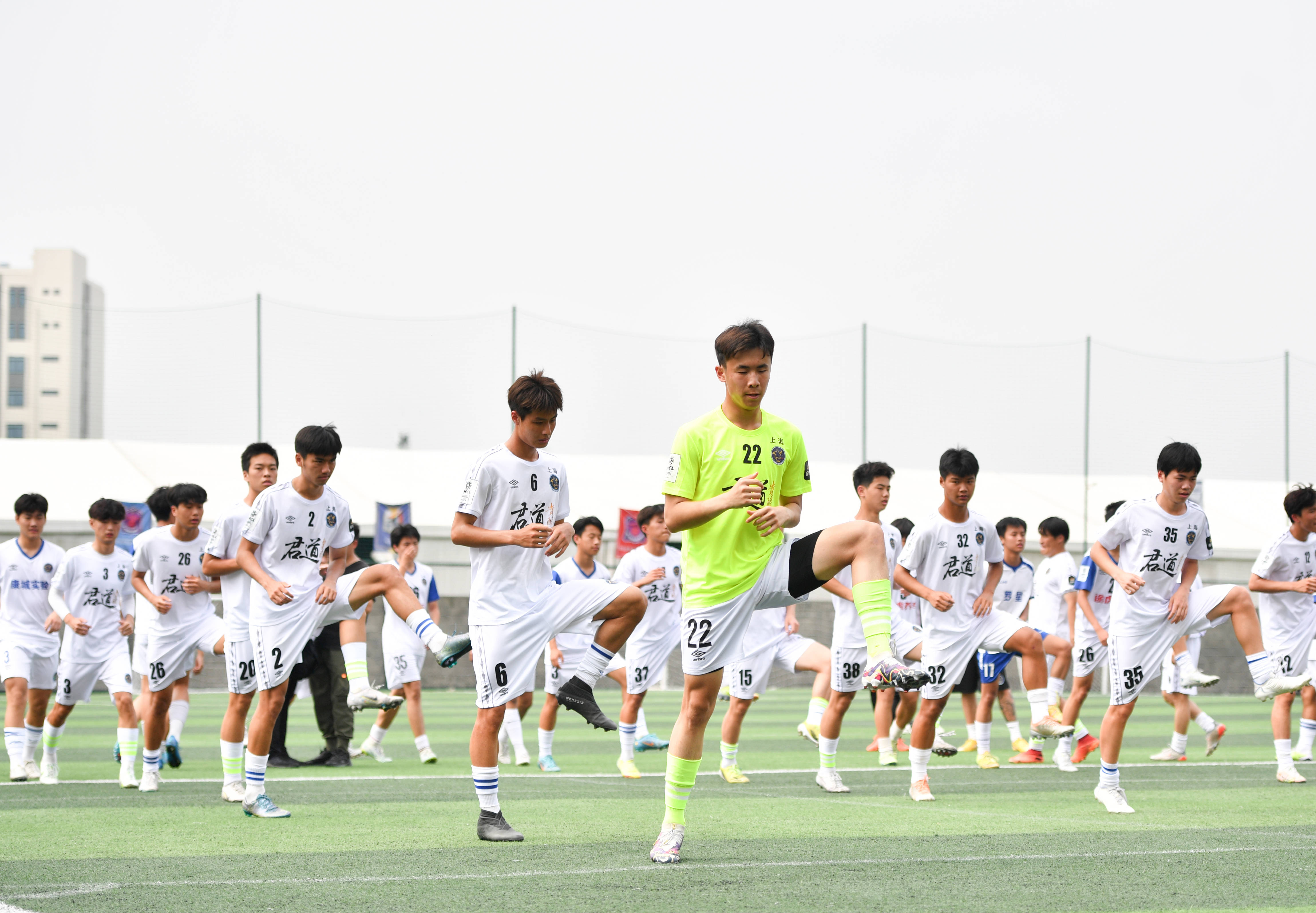 华体会电竞-中国足球联赛球员实力赛跑惊心动魄，角逐胜负的简单介绍