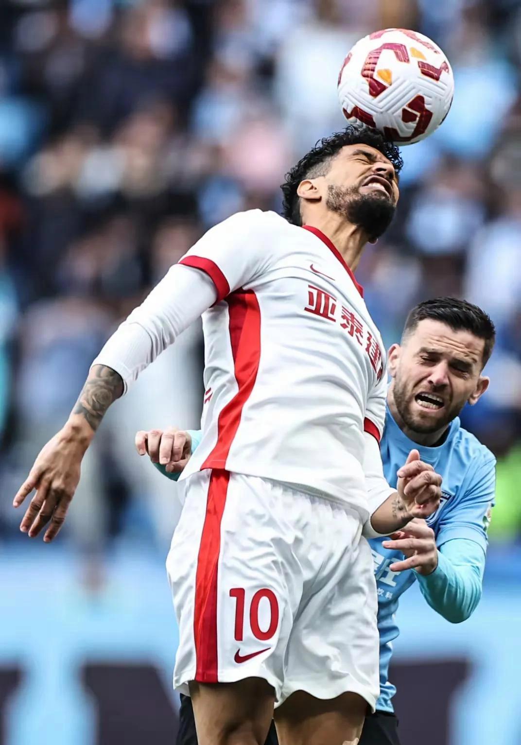 包含精湛技艺!中超球员战场上展现风采的词条 包含精湛技艺!中超球员战场上展现风采的词条