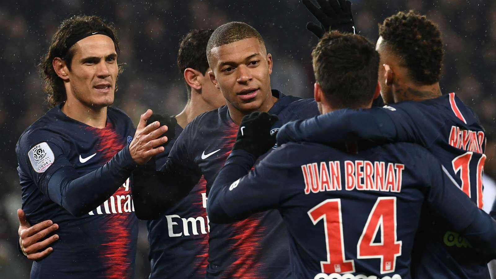 包含波兰队客场逼平对手，欧预赛出线仍有望的词条