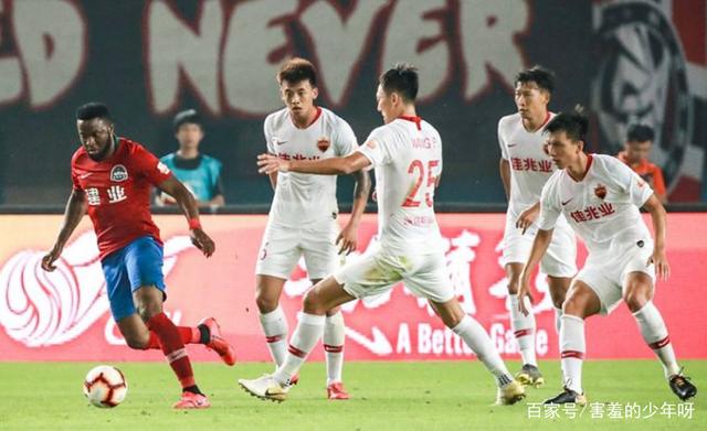 华体会网址-包含深圳佳兆业备战对阵，紧张训练备战关键战役的词条