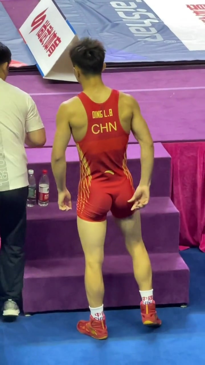 浙江男篮球员奋力拼搏,迎接新一轮比赛的简单介绍 浙江男篮球员奋力拼搏,迎接新一轮比赛的简单介绍