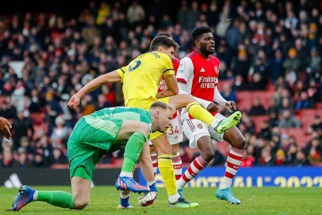 华体会app-阿森纳主场大胜水晶宫，保级情况出现曙光