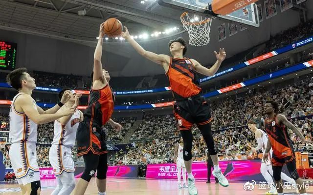 包含职业篮球选手私下行事被曝光,团队困境的词条 包含职业篮球选手私下行事被曝光,团队困境的词条