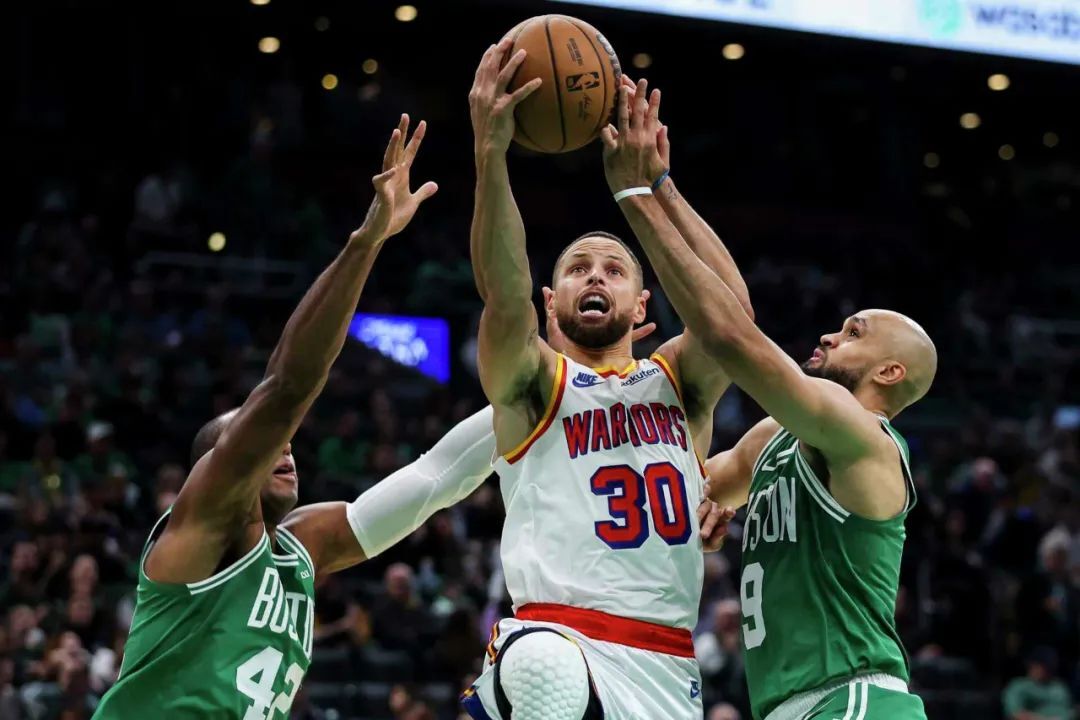 凯尔特人不敌马刺,遭遇连败 凯尔特人不敌马刺,遭遇连败