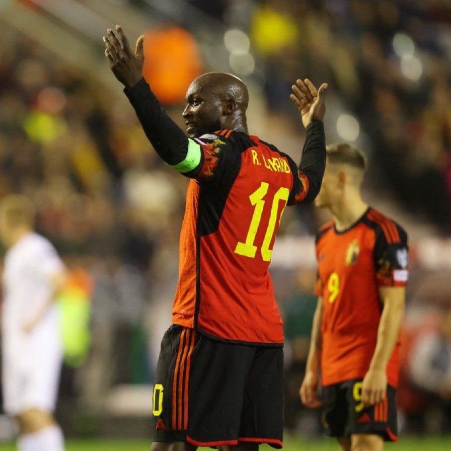 包含切尔西客场击败南安普顿，卢卡库建功带领球队赢得比赛的词条